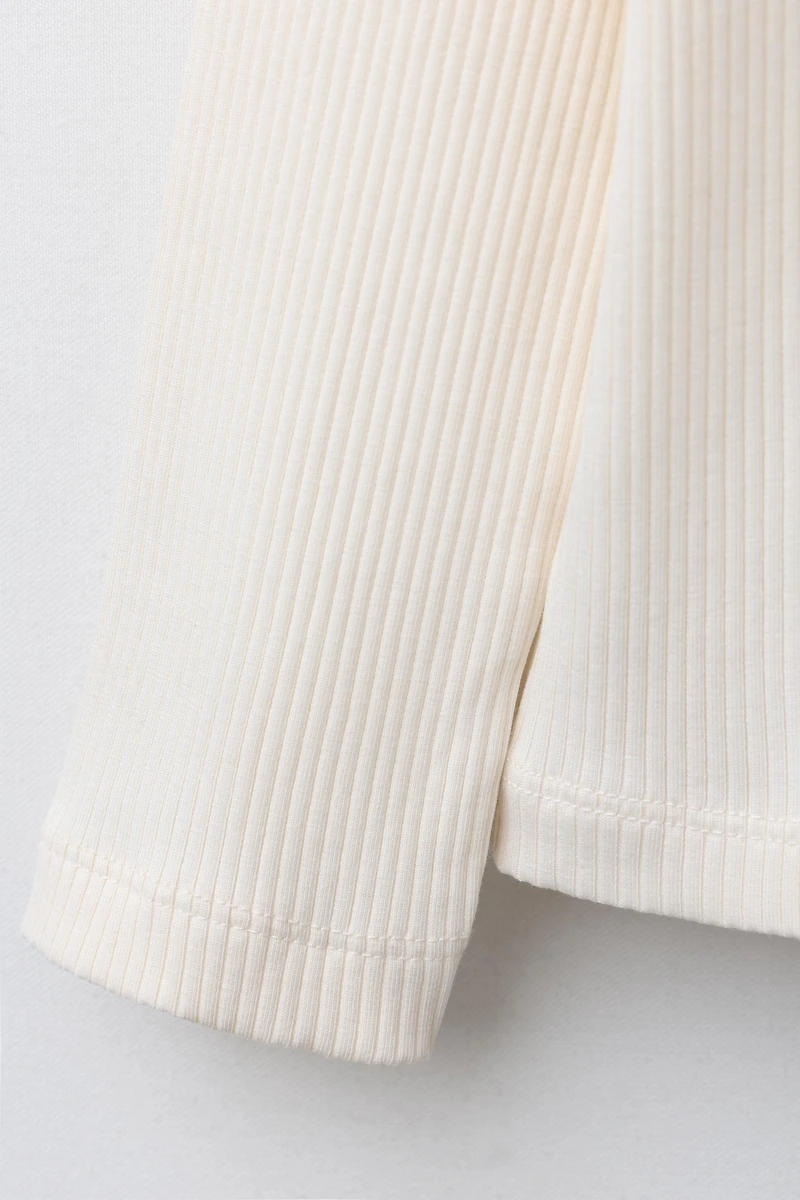 RIBBED PETER PAN COLLAR T-SHIRT