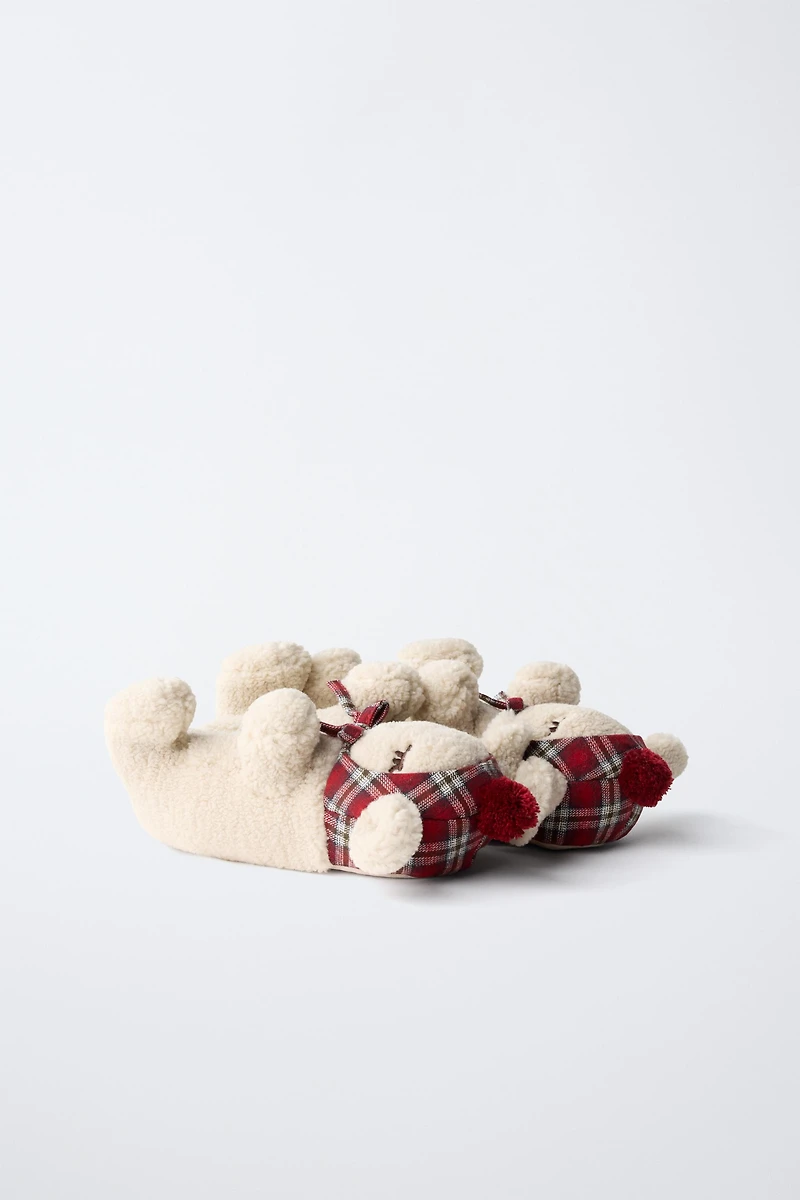 SHEEP HOUSE SLIPPERS