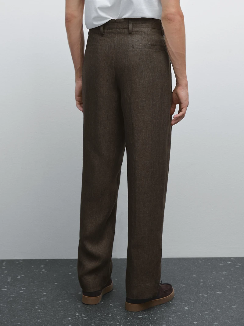 Faded total look linen trousers