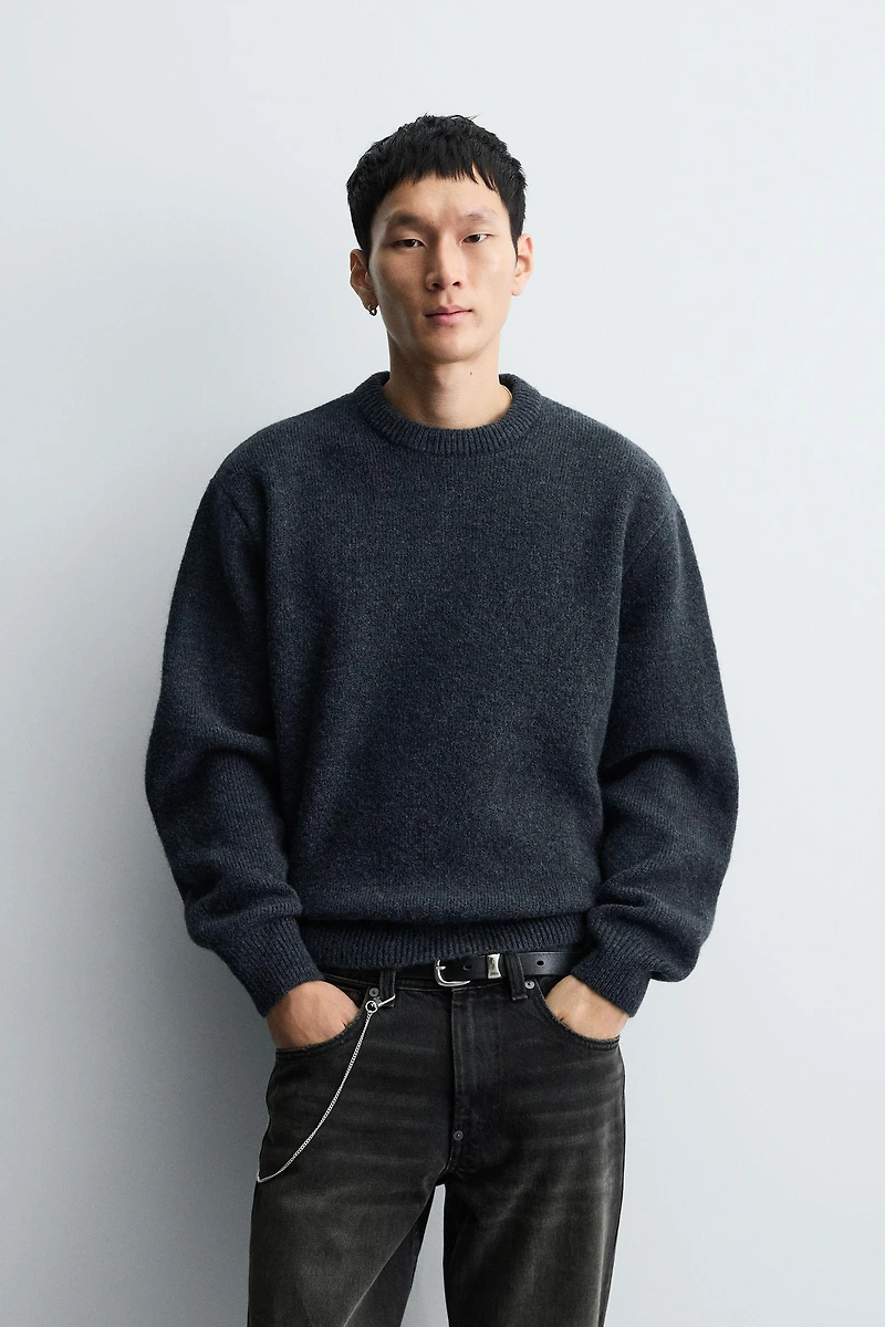 TEXTURED BOXY FIT JUMPER