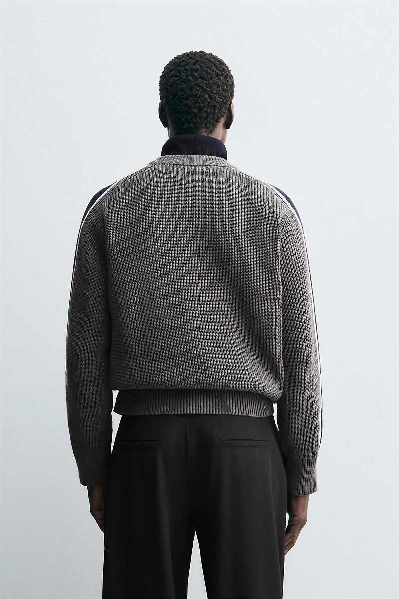 PULL COLOR BLOCK AVEC BANDES