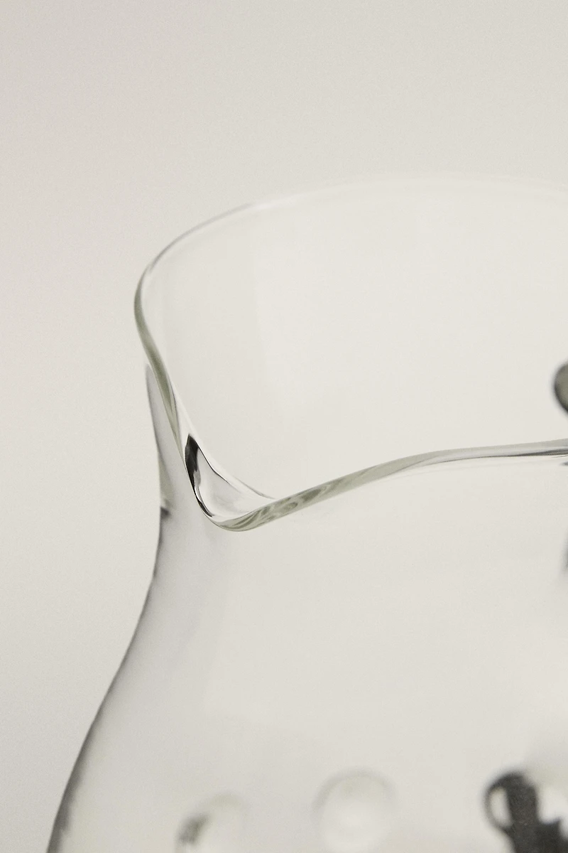 BOROSILICATE PITCHER WITH DOTS