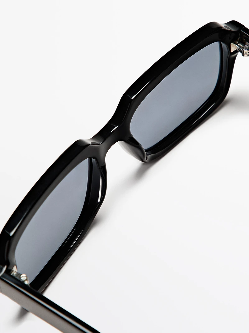Rectangular sunglasses