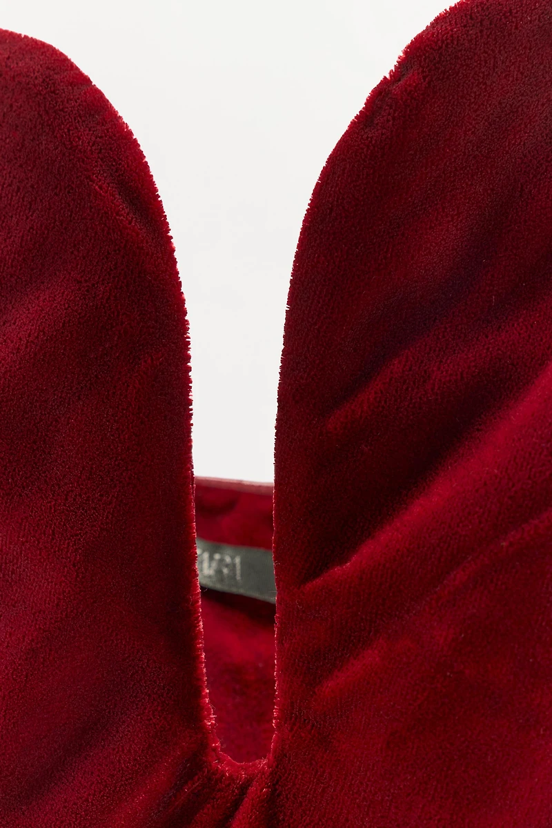 LIMITED EDITION VELVET SWEETHEART NECKLINE DRESS