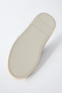 TENNIS OU BASKET BRILLANTS