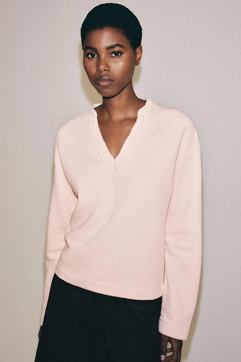 COTTON V-NECK SWEATSHIRT