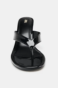 PATENT WEDGE SANDALS