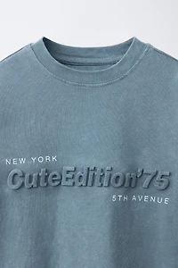 T-SHIRT IMPRIMÉ EN RELIEF