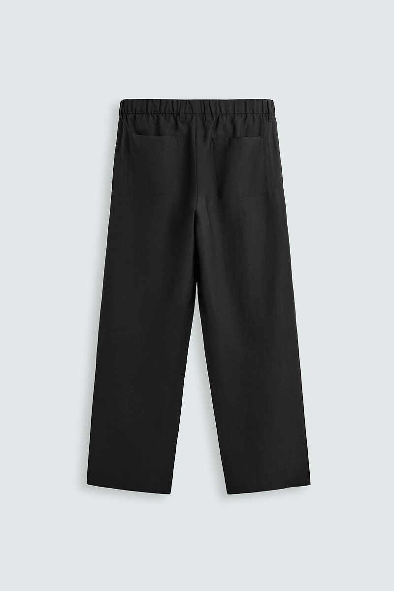 RELAXED FIT FLOWY PANTS