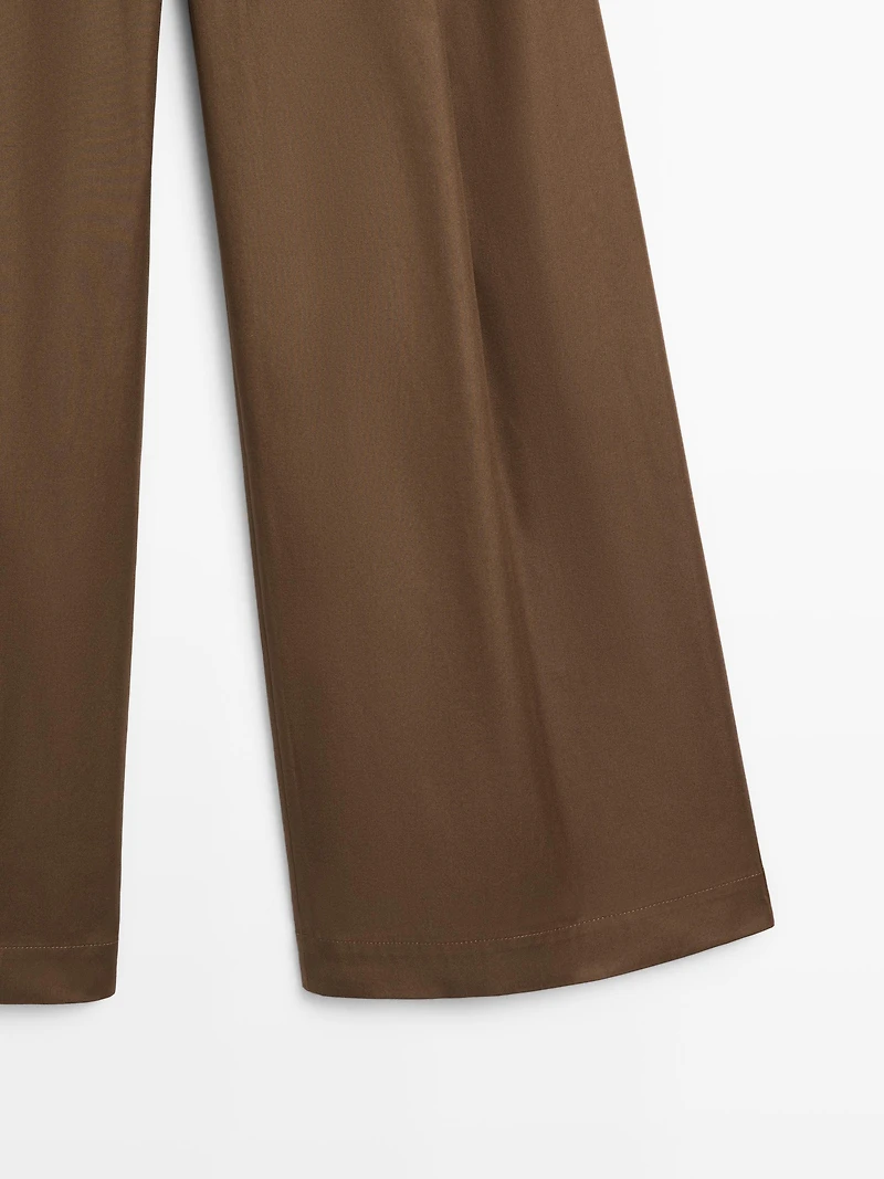 High-waist wide-leg trousers