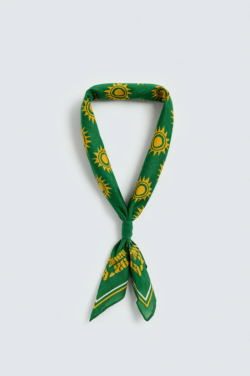 GRAPHIC PRINT BANDANA