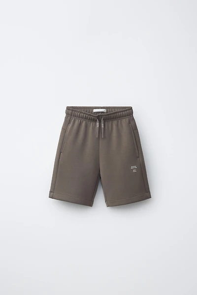 ATHLETIC TEXT SHORTS