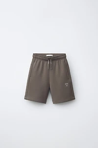 ATHLETIC TEXT SHORTS