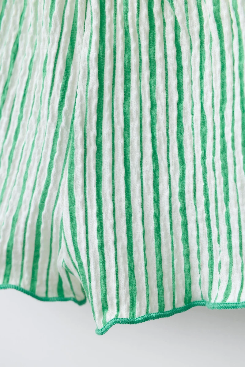 TEXTURED STRIPED SHORTS