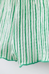 TEXTURED STRIPED SHORTS