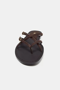 FLAT STRAPPY SANDALS