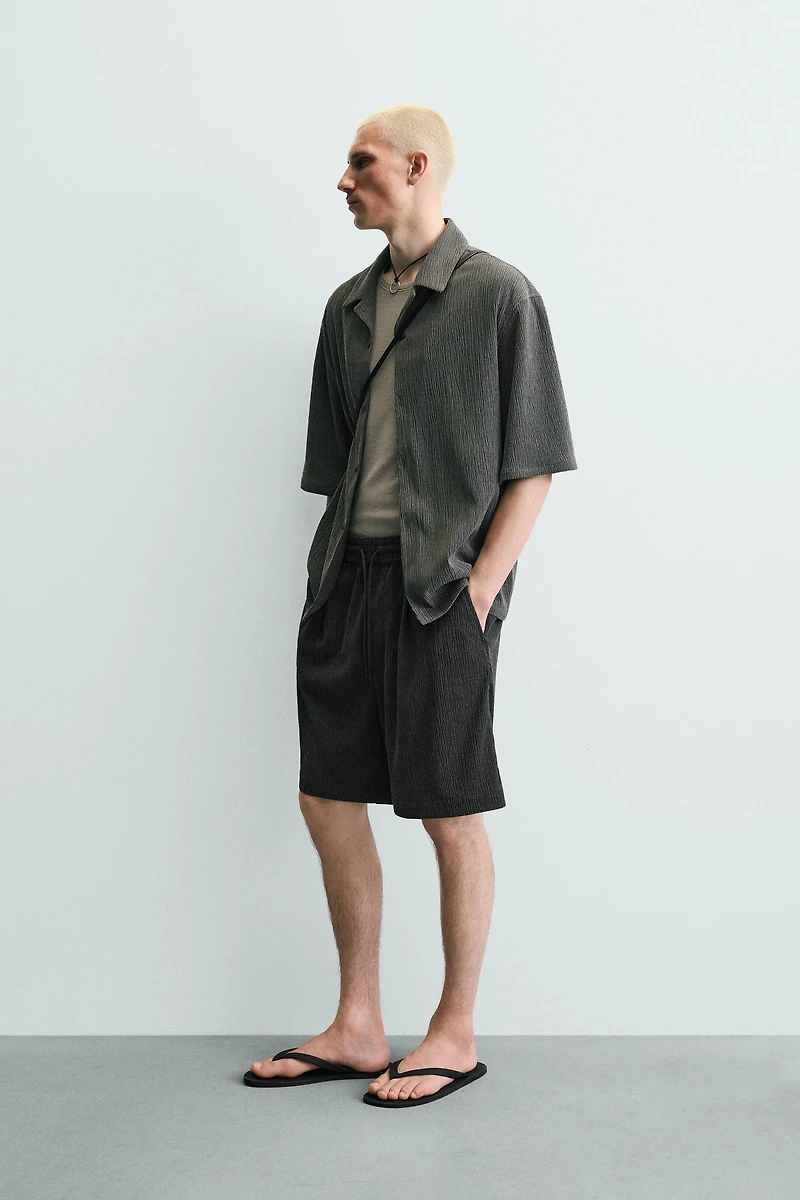 TEXTURED RELAXED FIT SHIRT