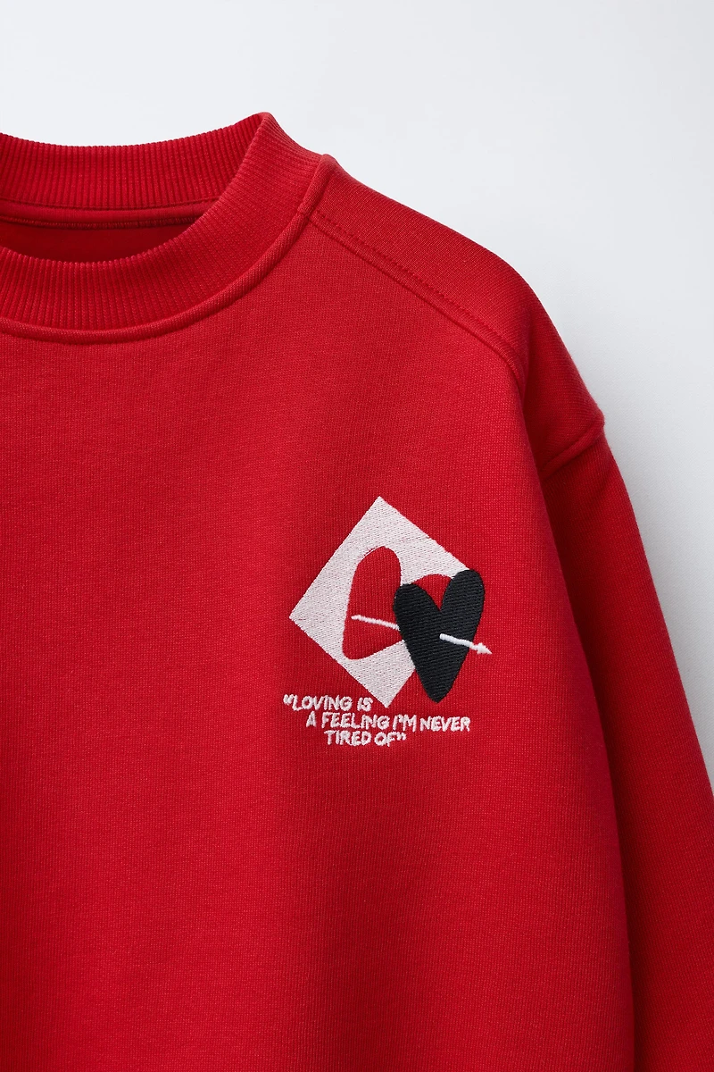 HEART SWEATSHIRT