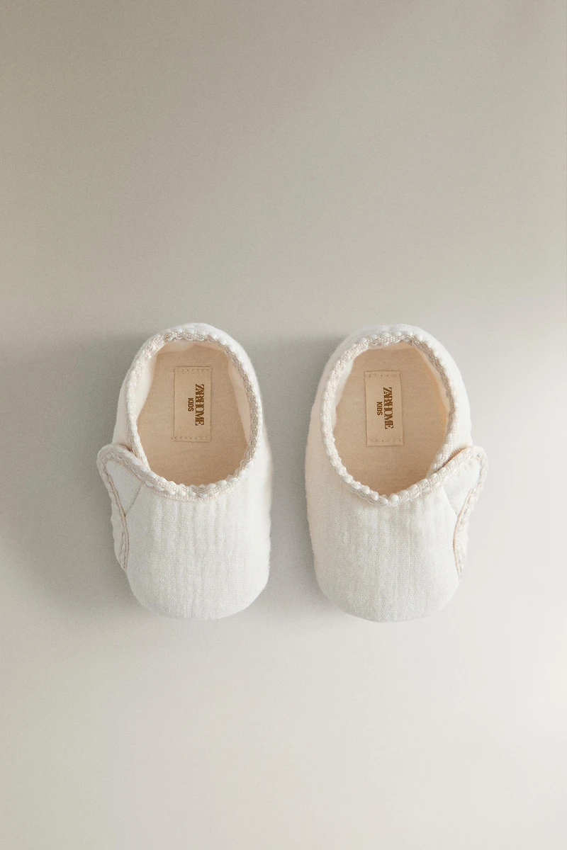 FABRIC BOOTIES