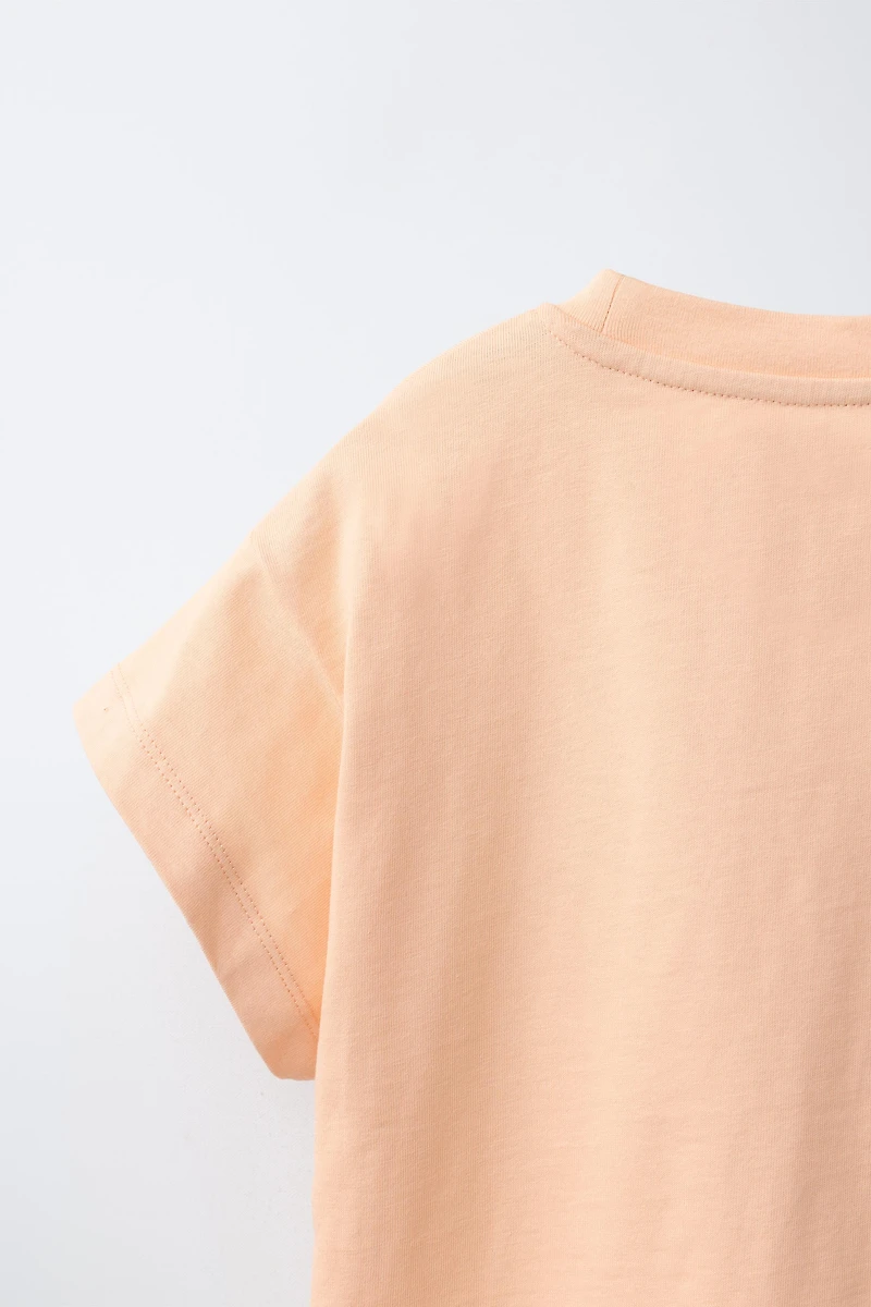 T-SHIRT À PIÈCE BRODÉE
