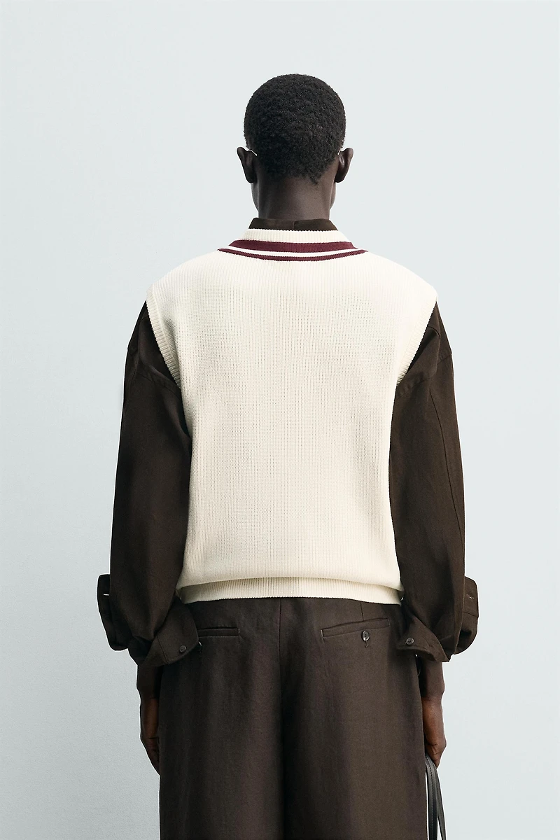 CONTRAST RIB KNIT VEST