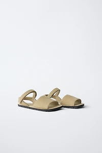 SANDALES EN CUIR