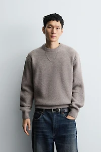 TEXTURED BOXY FIT SWEATER