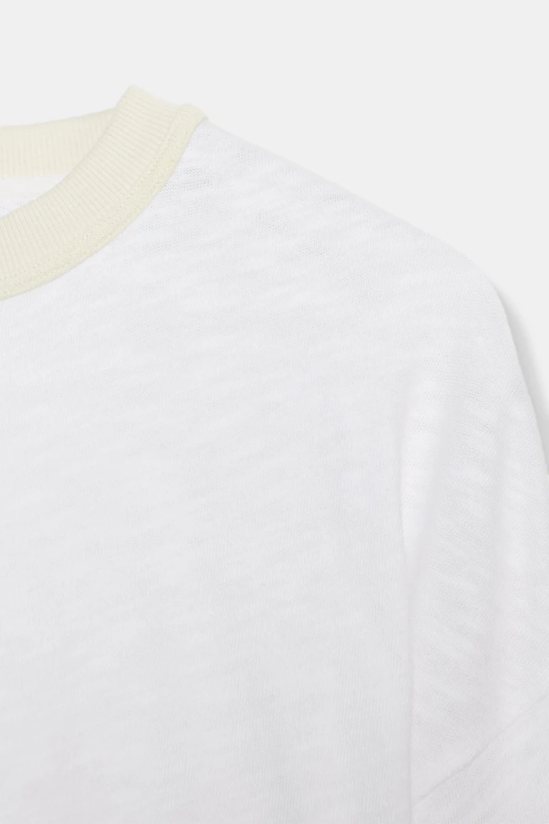 CONTRAST COLLAR T-SHIRT