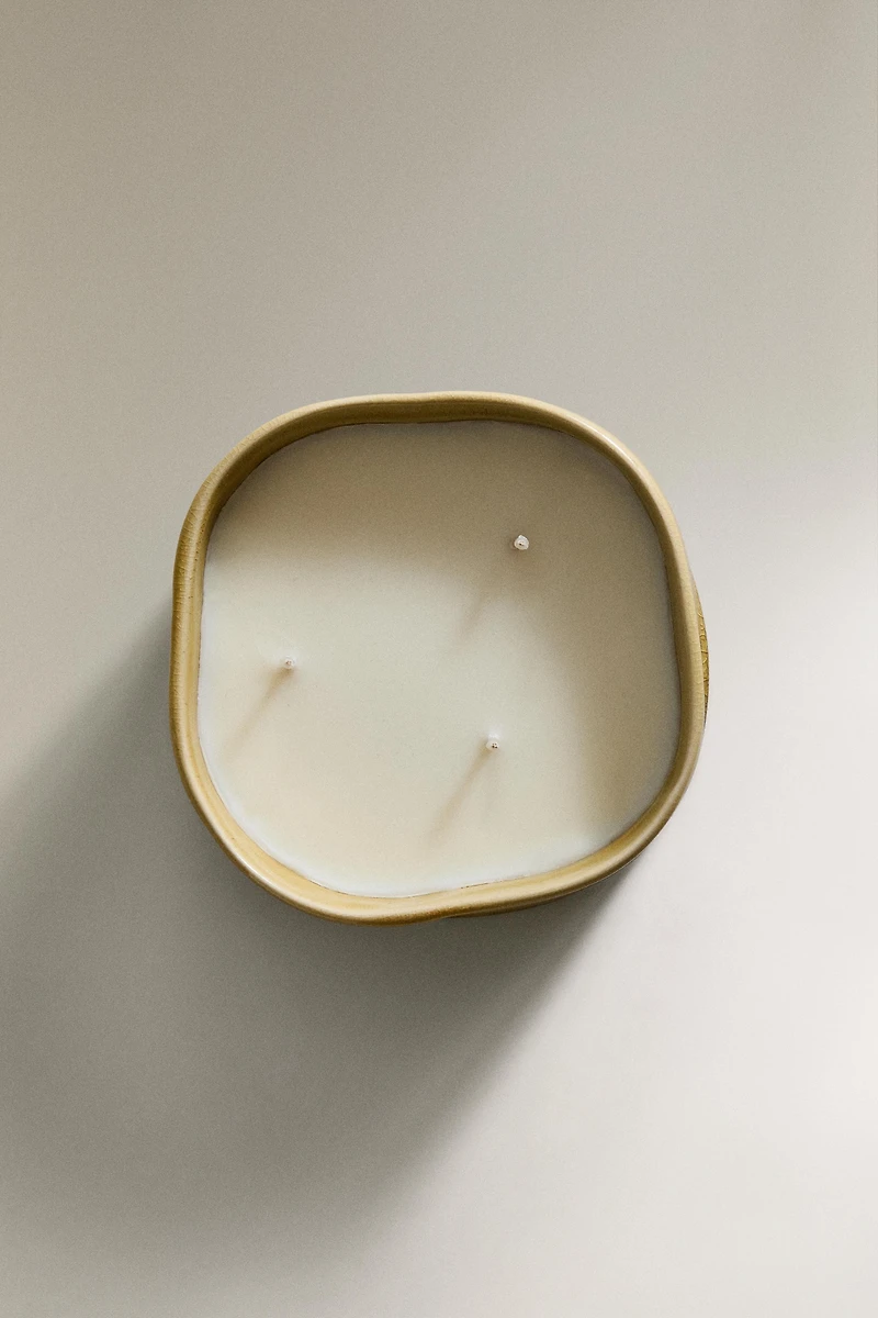 G) FLORAL BEYOND SCENTED CANDLE