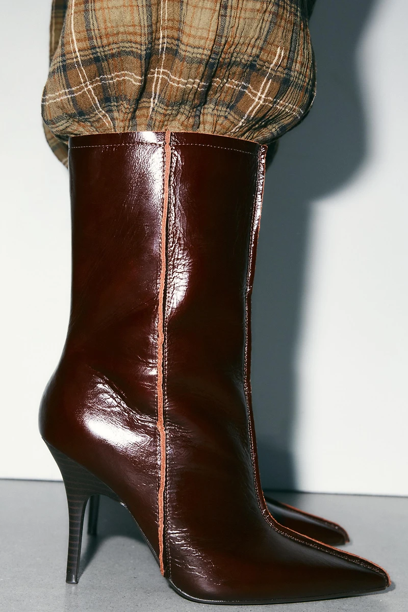 LEATHER POINTED ANKLE BOOTS