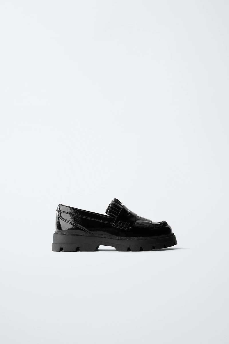 DETAIL LOAFERS