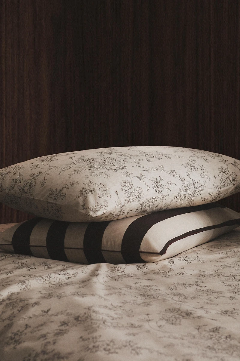 FLORAL PRINT PILLOWCASE