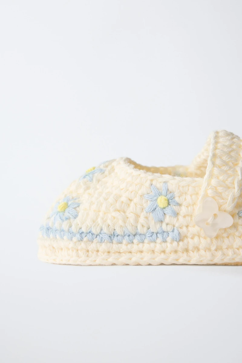 CHAUSSONS EN MAILLE