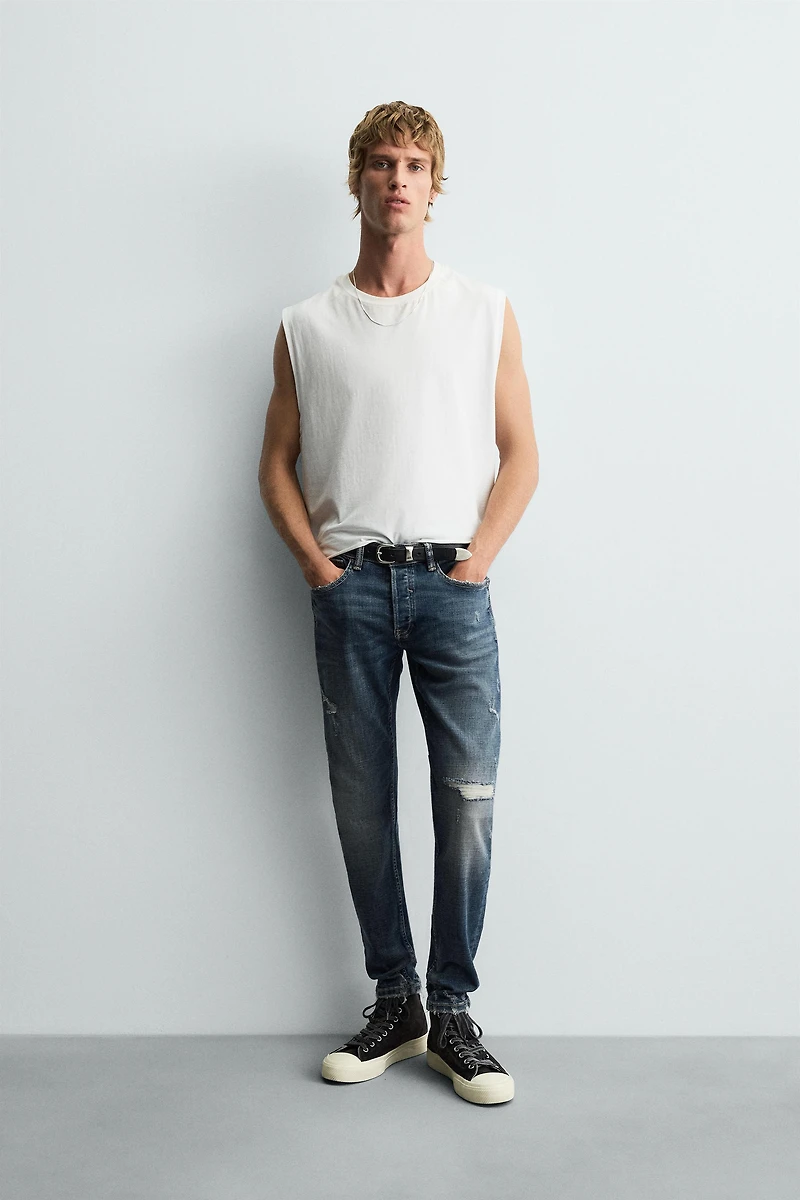 RIPPED SKINNY FIT JEANS