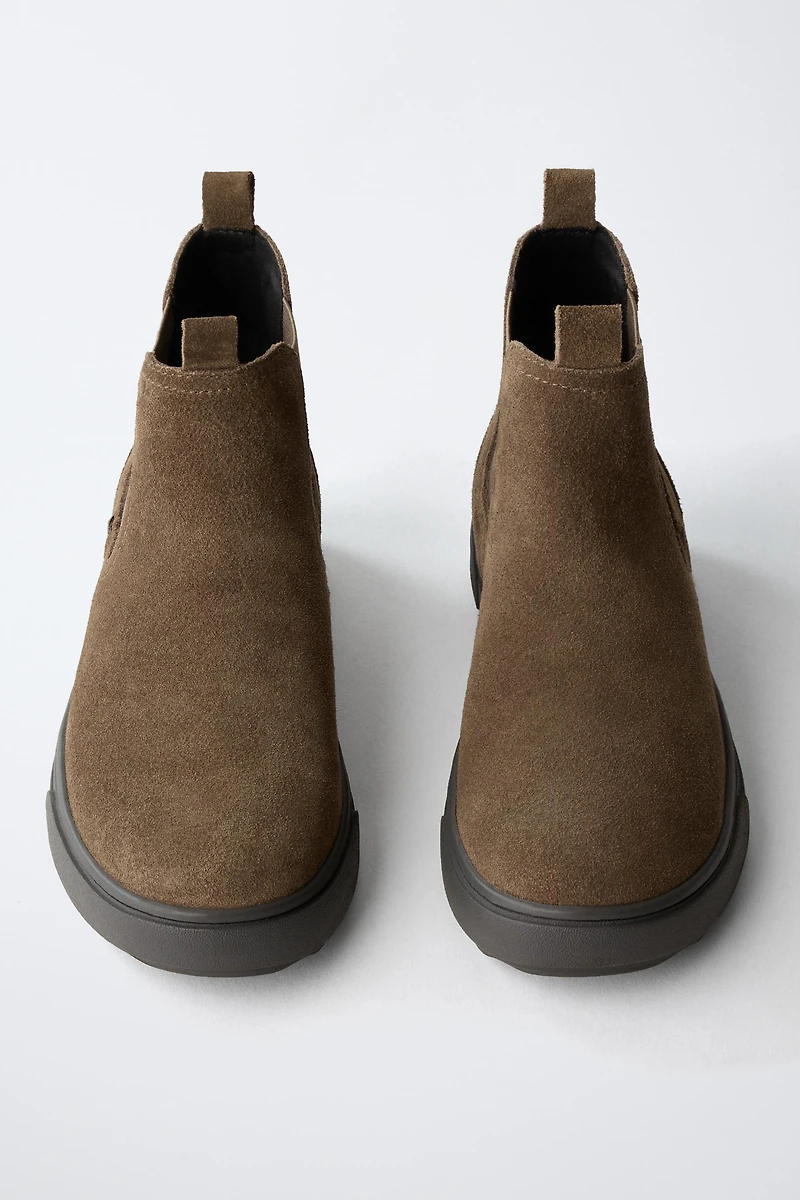 SPLIT LEATHER CHELSEA ANKLE BOOTS