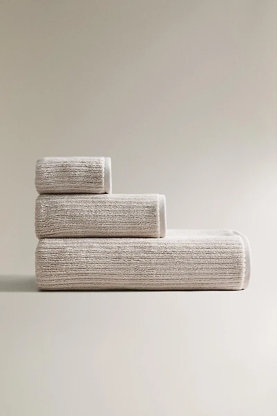 RIBBED TEXTURE BATH TOWEL