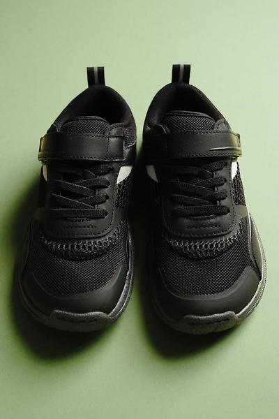 BAREFOOT SNEAKERS