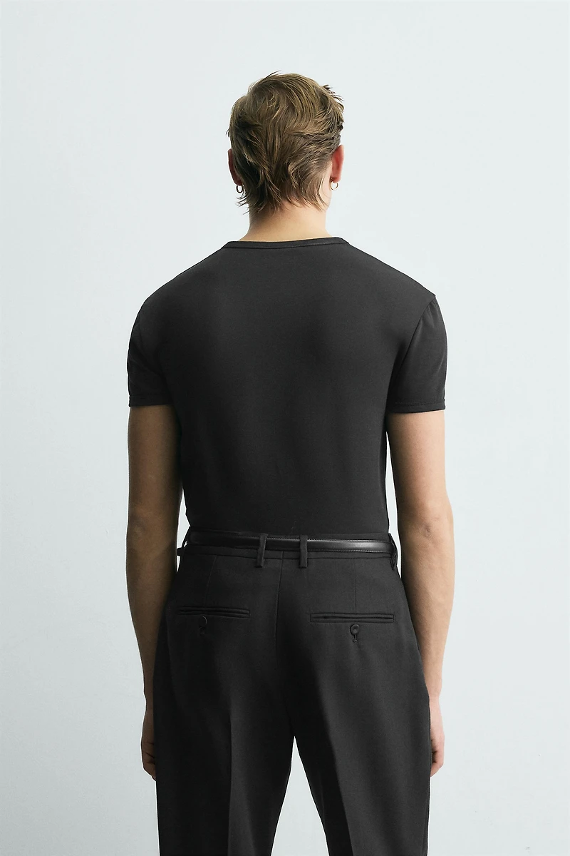 T-SHIRT MUSCLE TEE FIT