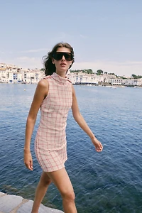 SHORT TEXTURED DRESS