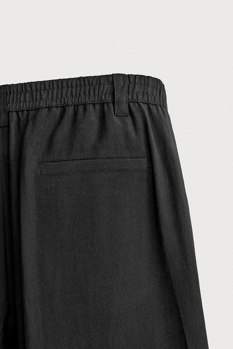 FLOWY SIDE PLEAT PANTS