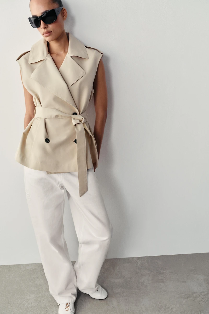 GILET SANS MANCHES À CEINTURE