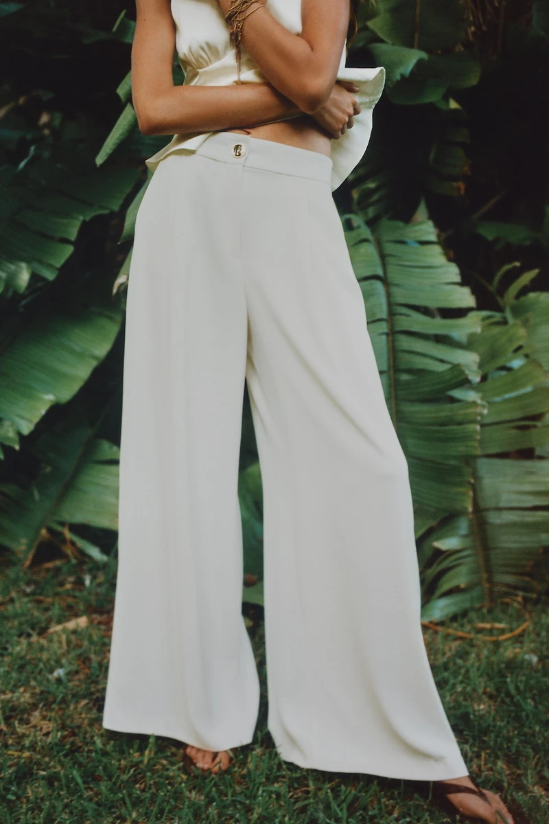 PANTALON PALAZZO À BOUTON DORÉ