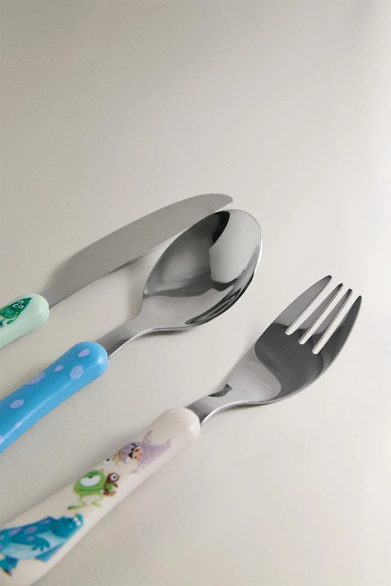 ENSEMBLE COUVERTS ENFANT MONSTRES & CIE ©DISNEY/PIXAR