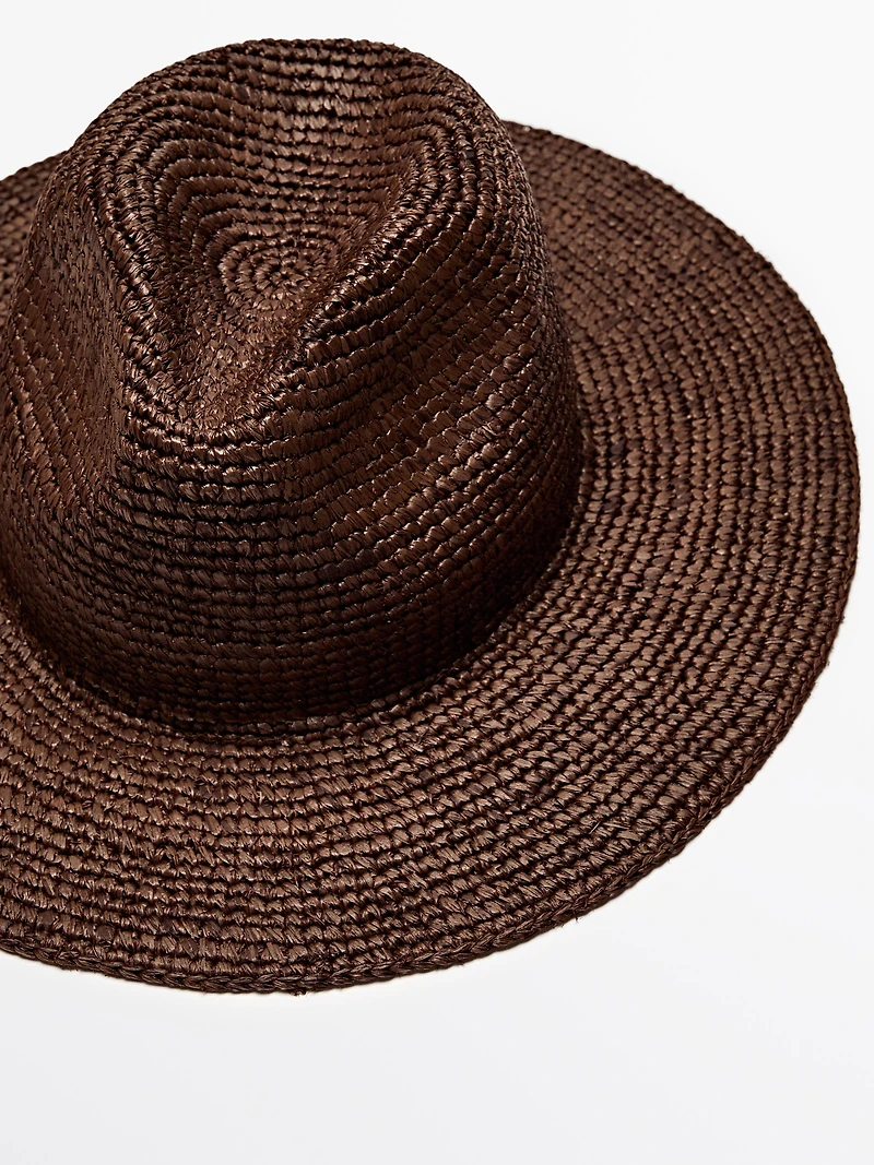 Raffia hat