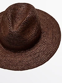 Raffia hat