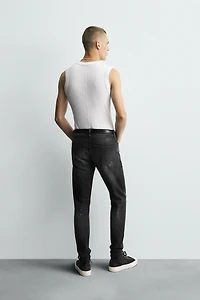 RIPPED SKINNY FIT JEANS