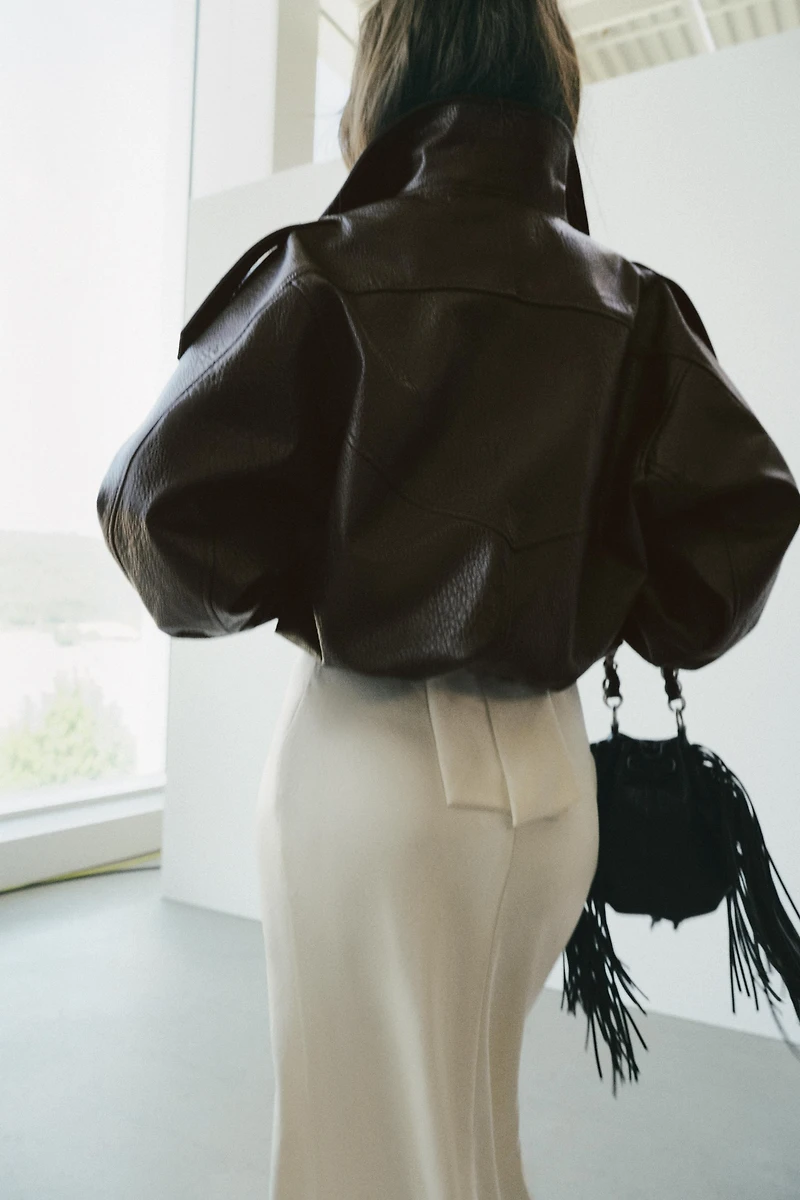 BLOUSON EN MATIÈRE SYNTHÈTIQUE