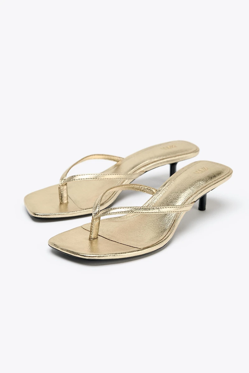 SANDALES KITTEN HEEL À EFFET MÉTALLISÉ