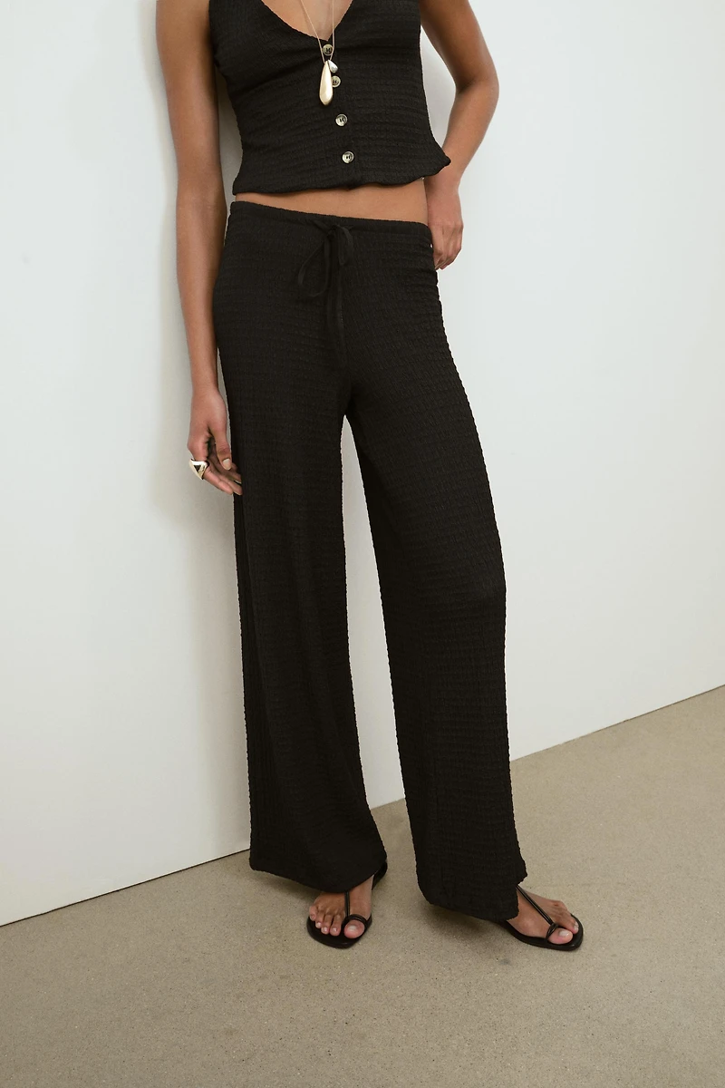 TEXTURED STRAIGHT LEG PANTS