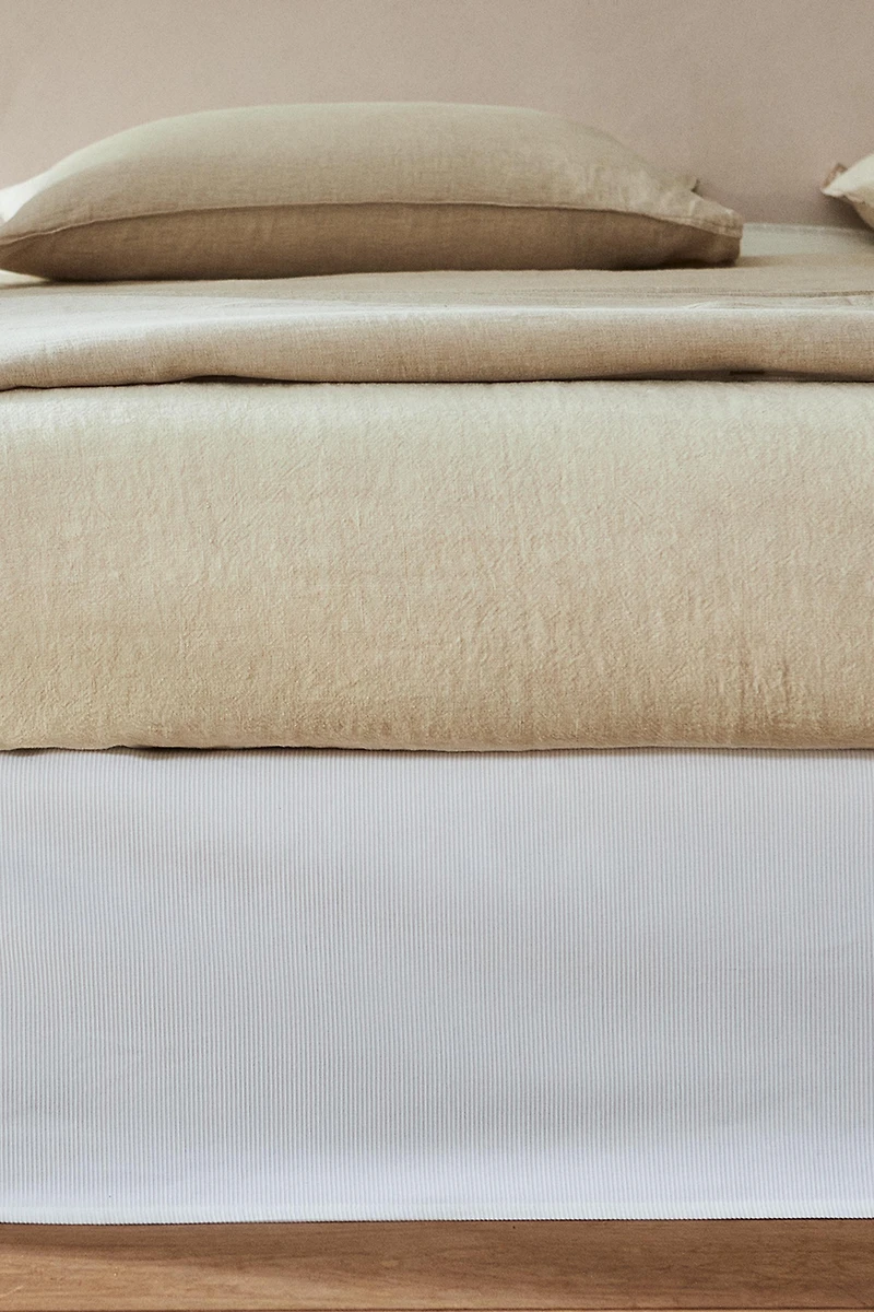 RIBBED BEDSKIRT